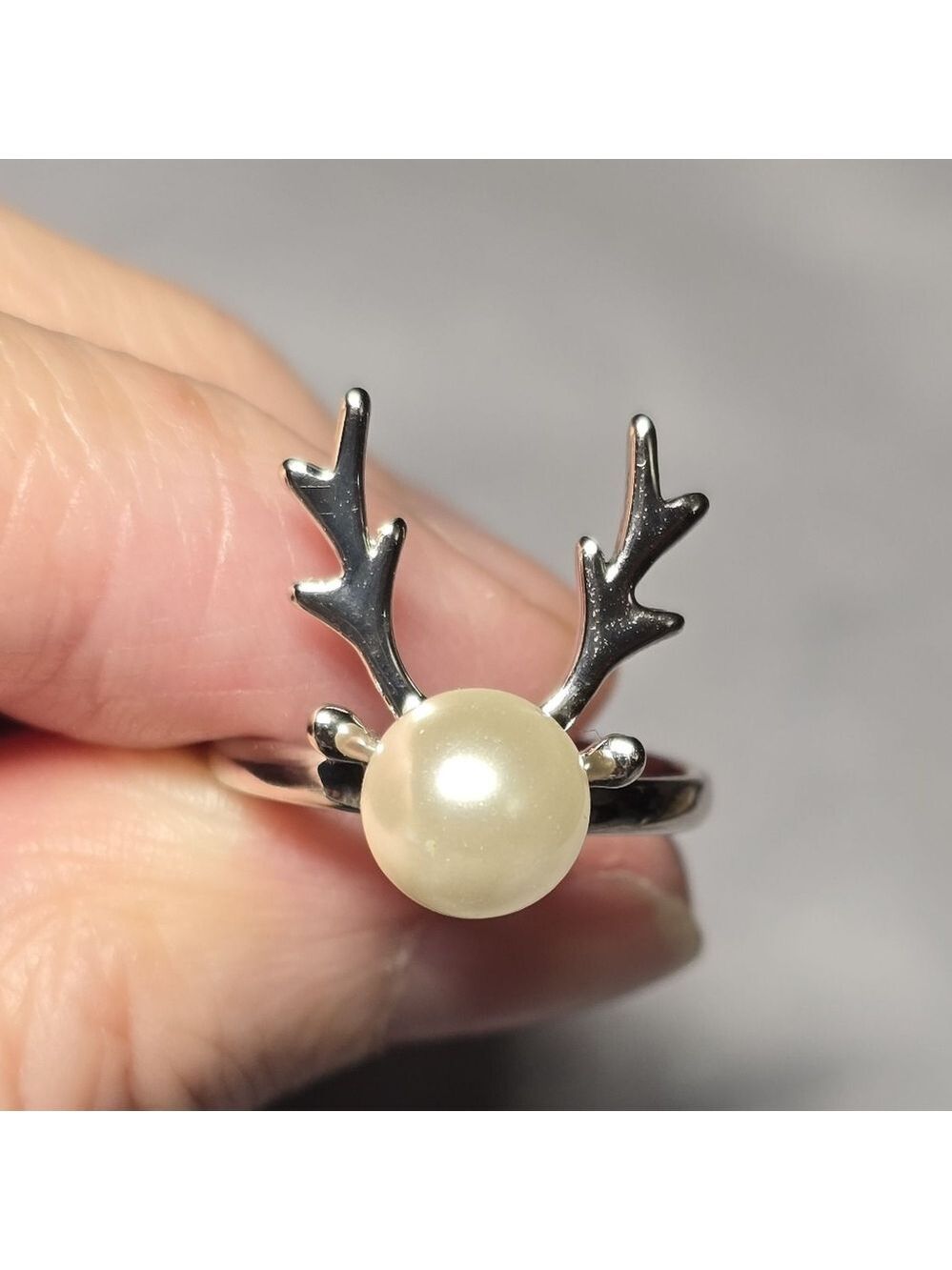 Elegant Silver Antler Faux Pearl Ring